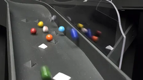 Snake track game screen